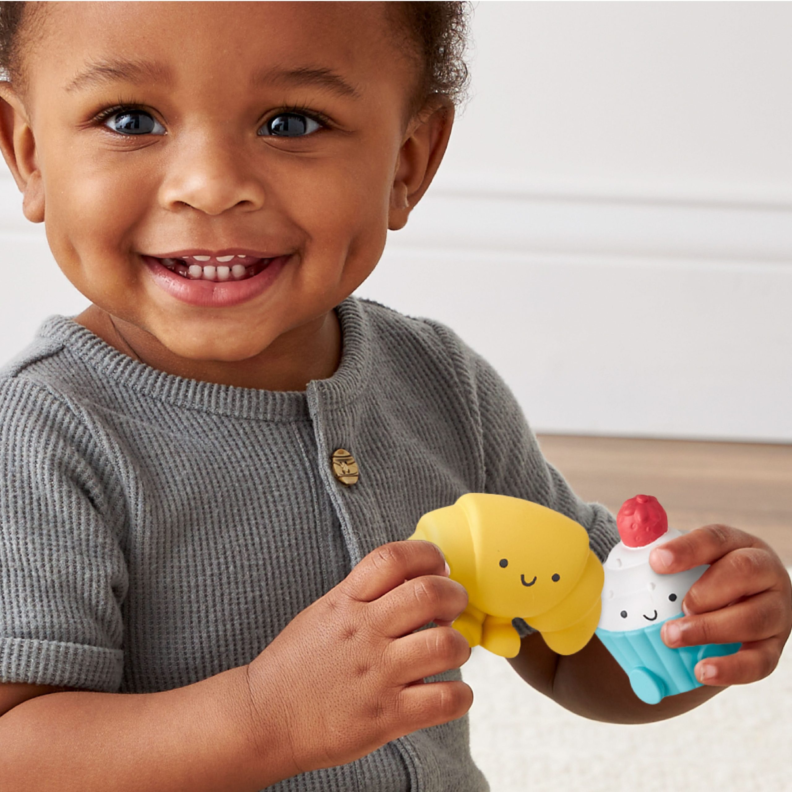 Itzy PlayTM Put & Take Toy - Image 9