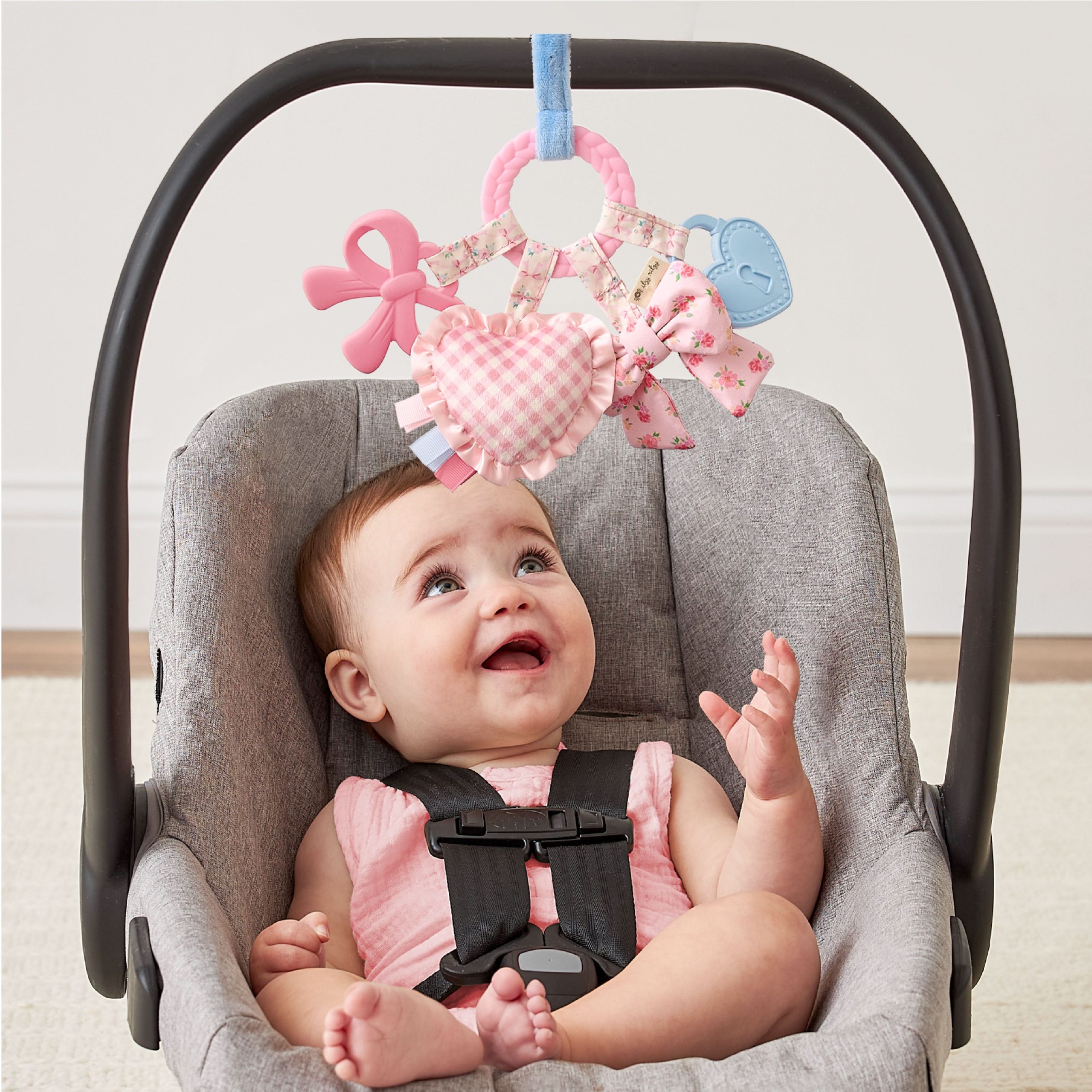 Bitzy Busy RingTM Teething Activity Toy - Image 6