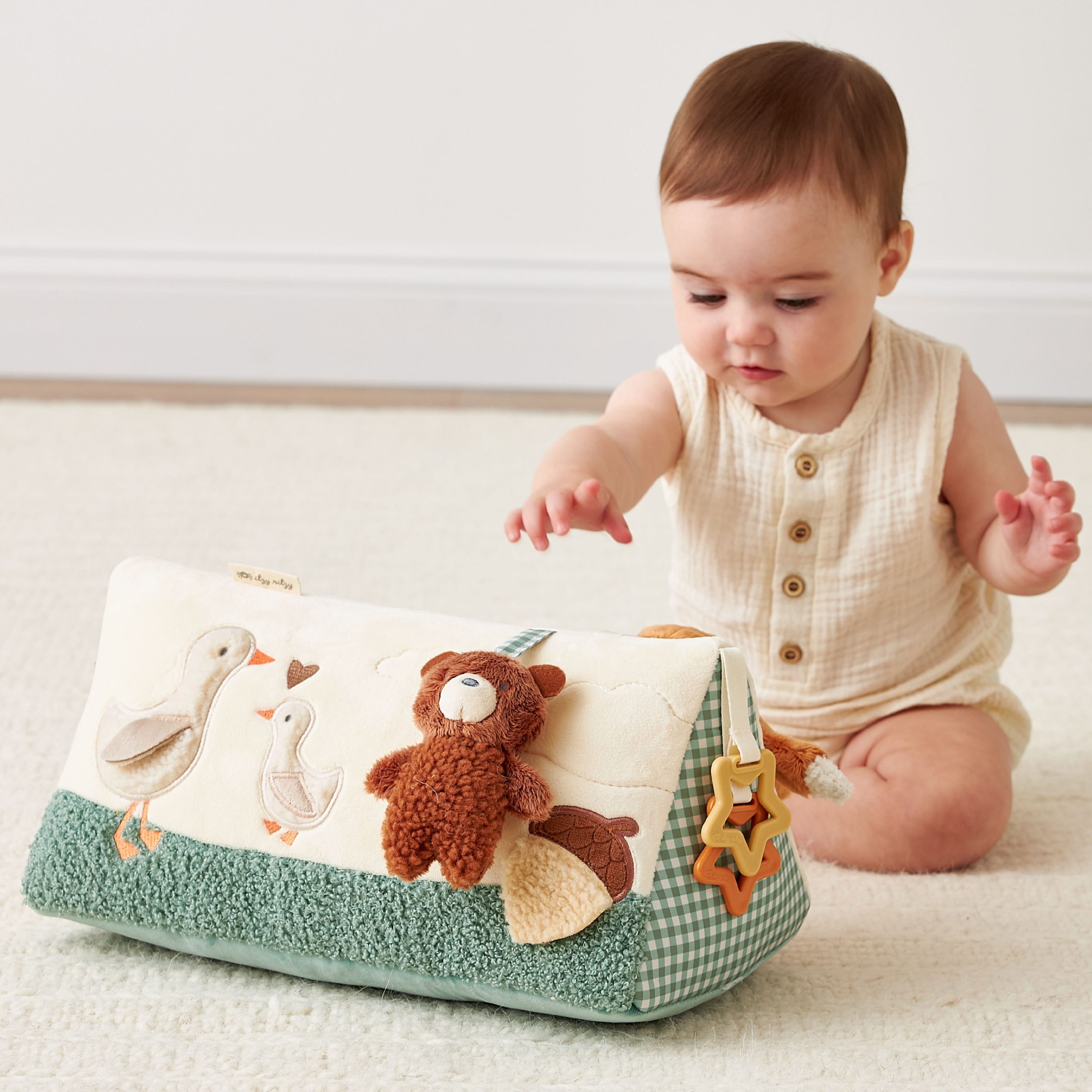 Babylist x ItzyTM Tummy Time Mirror - Image 10