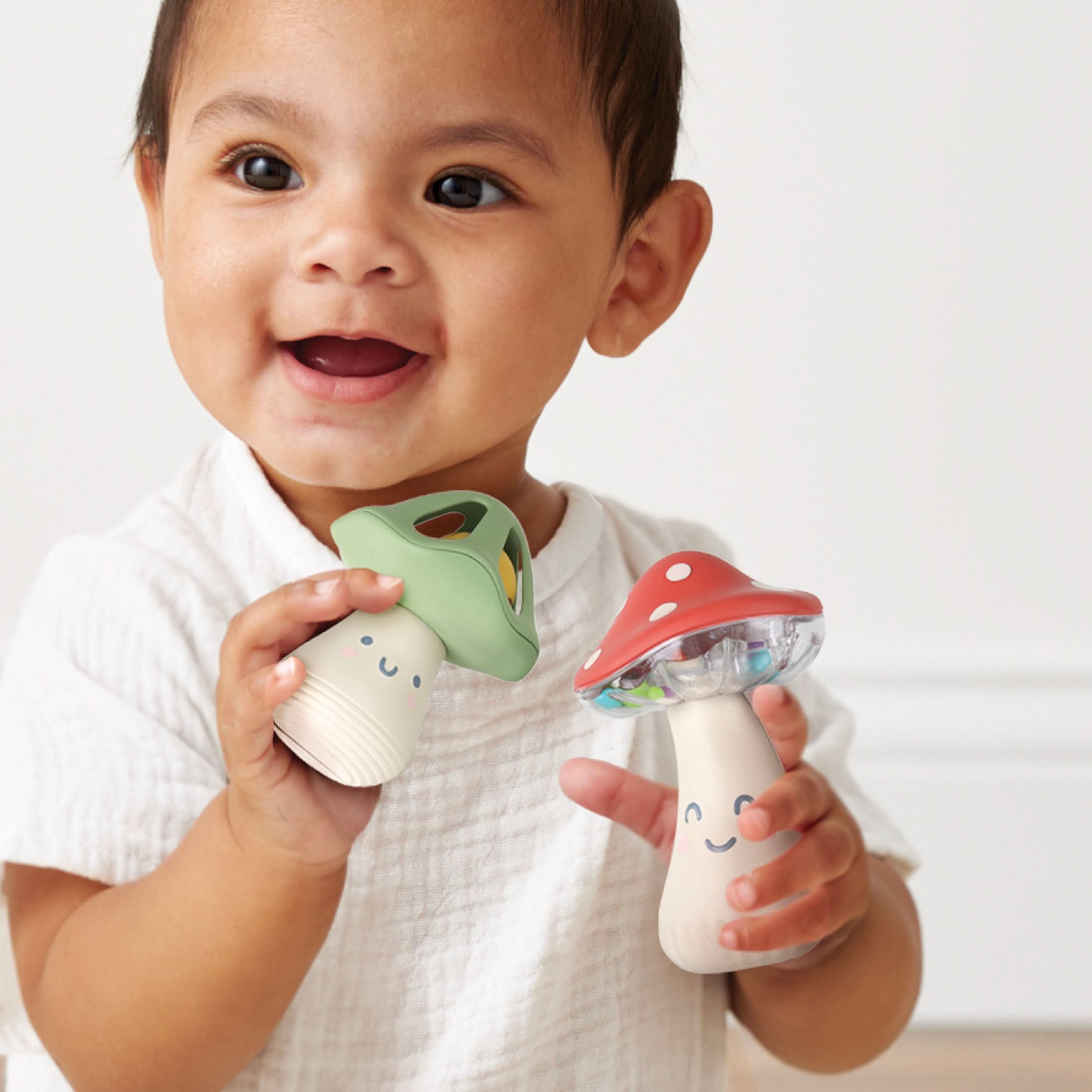 Itzy Mini MaracasTM Musical Rattle Set - Image 2